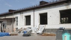 Фасад и полы обновляют в школах Труновского округа