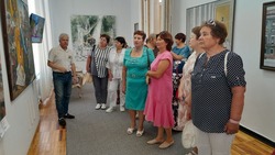 Пенсионеры Труновского округа посетили выставку «Живописная Россия» в Ставрополе