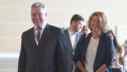 Губернатор Владимиров и глава Минсельхоза РФ оценили ставропольский овцеводческий центр