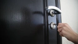 Четырём молодым семьям в Труновском округе вручили сертификаты на жильё 