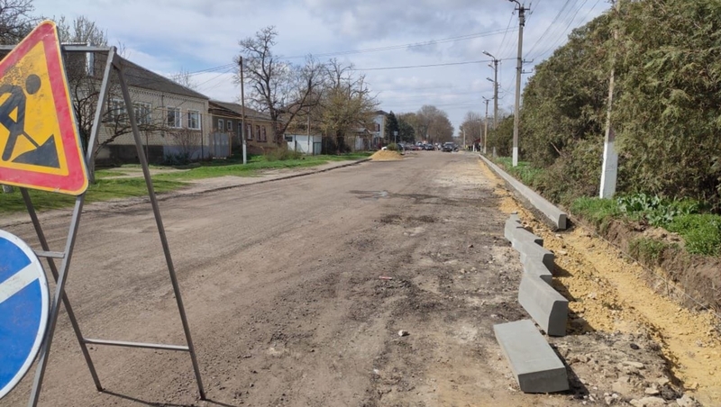 Новые пешеходные дорожки и асфальт появятся в двух населённых пунктах Ставрополья