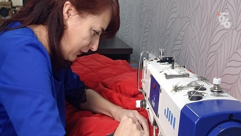 Женщина-инвалид открыла швейное ателье благодаря соцконтракту в Ставропольском крае