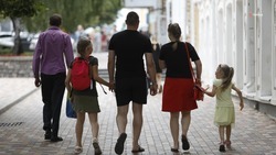 Более 5 тыс. рублей получат многодетные родители школьников на Ставрополье в качестве ежегодных компенсаций