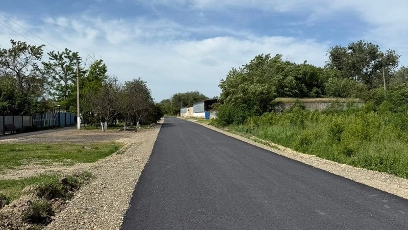 В Труновском округе отремонтировали два дорожных участка