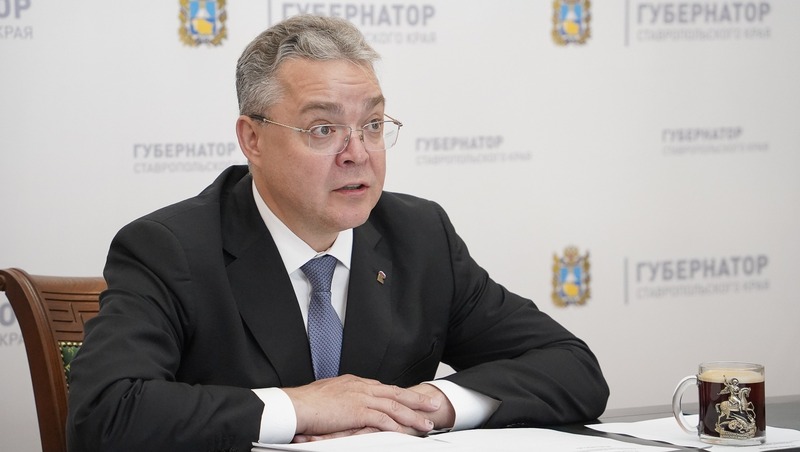 Губернатор Ставрополья потребовал усилить контроль за поручениями с прямых линий